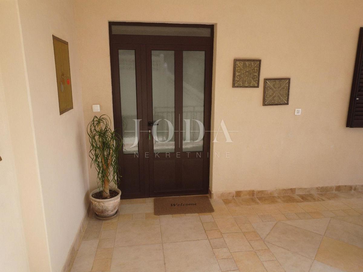 Hiša Rabac, Labin, 493m2