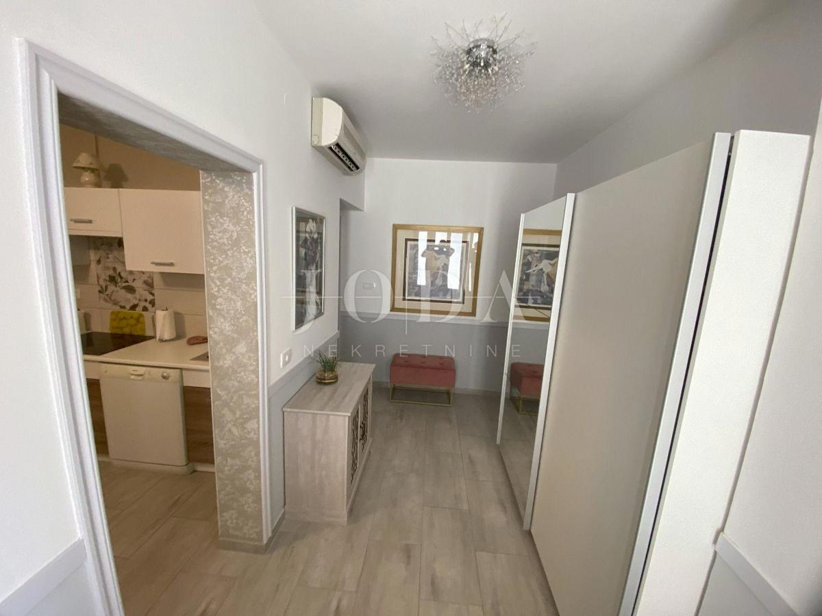 Hiša Rabac, Labin, 493m2