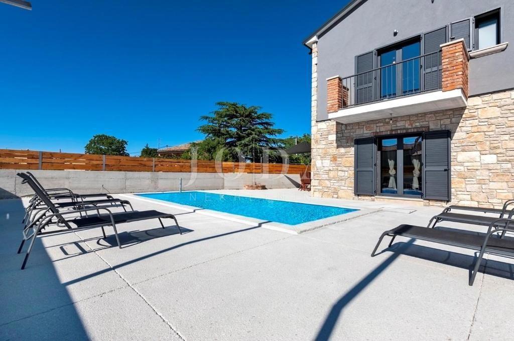 Hiša Kanfanar, 240m2