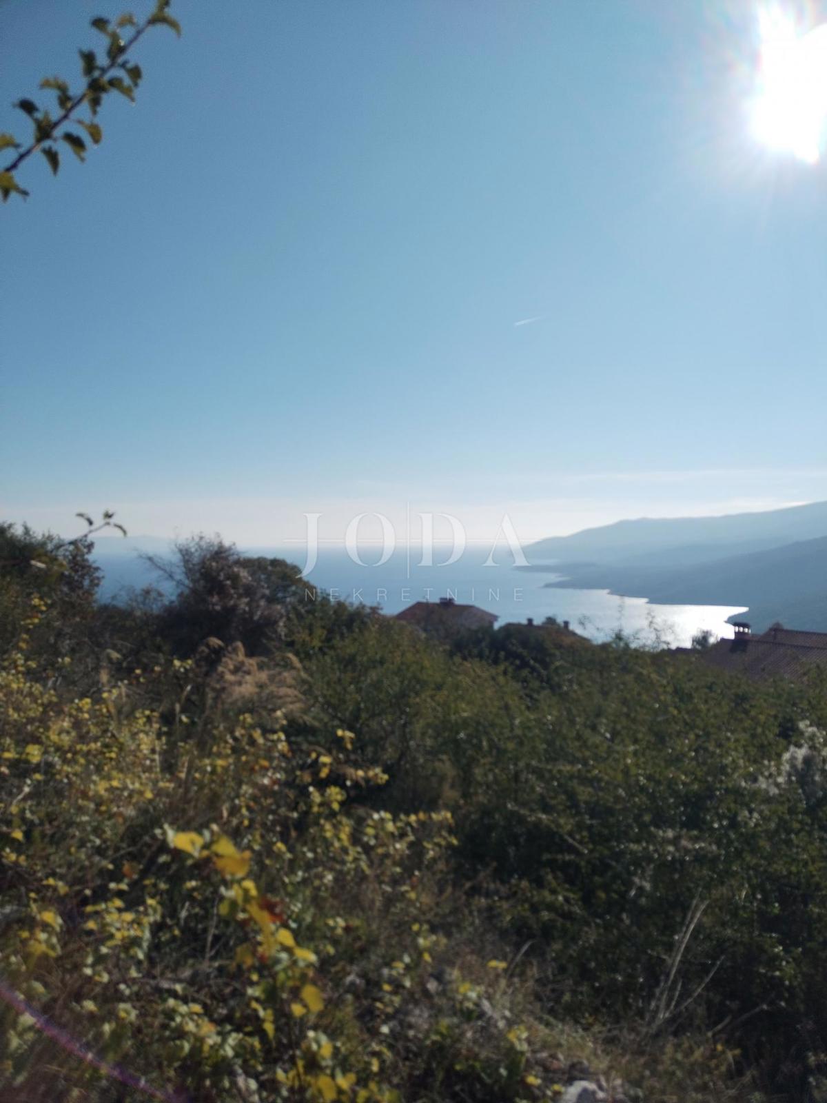 Zemljišče Rabac, Labin, 880m2