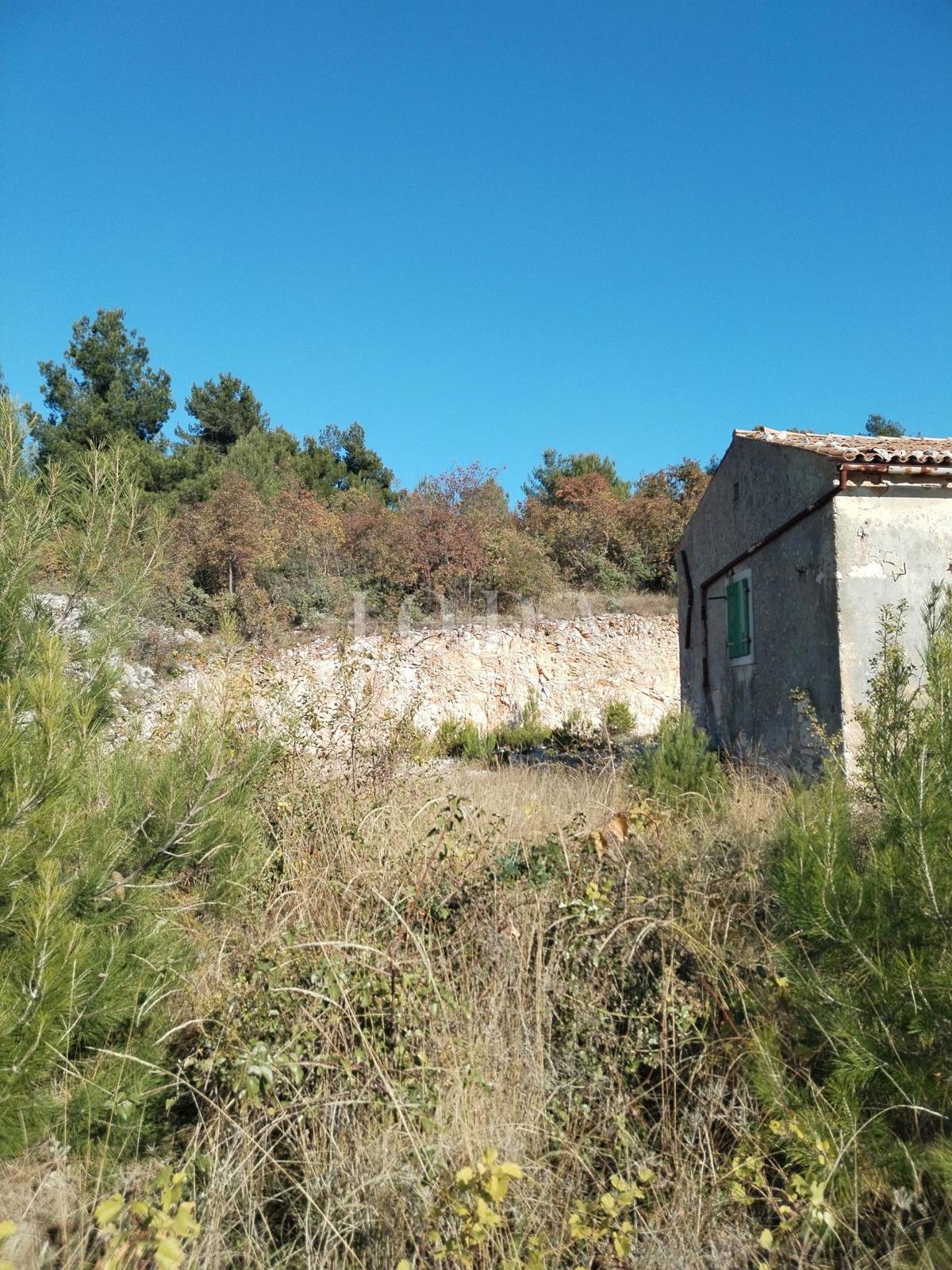 Zemljišče Rabac, Labin, 880m2