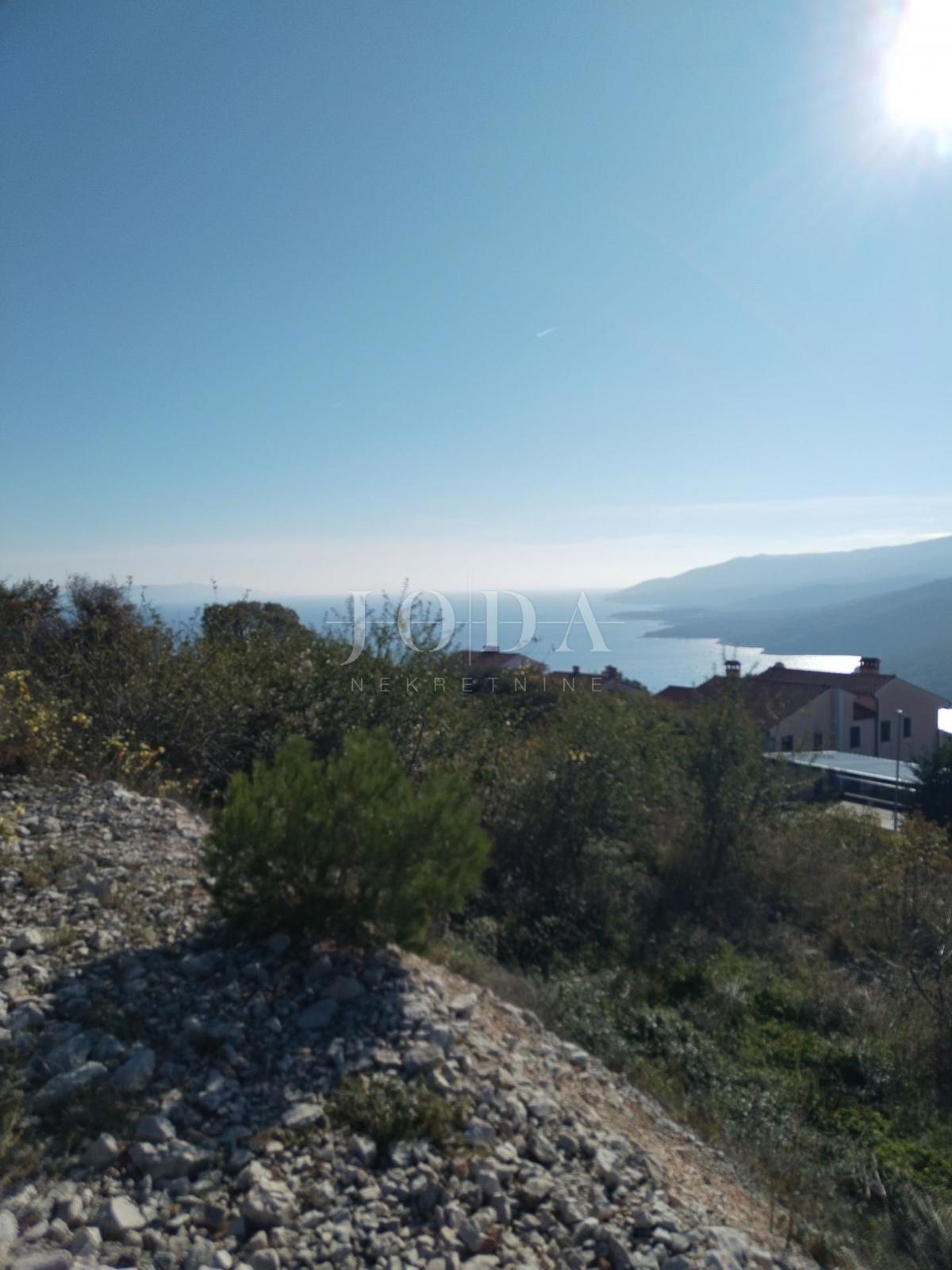 Zemljišče Rabac, Labin, 880m2