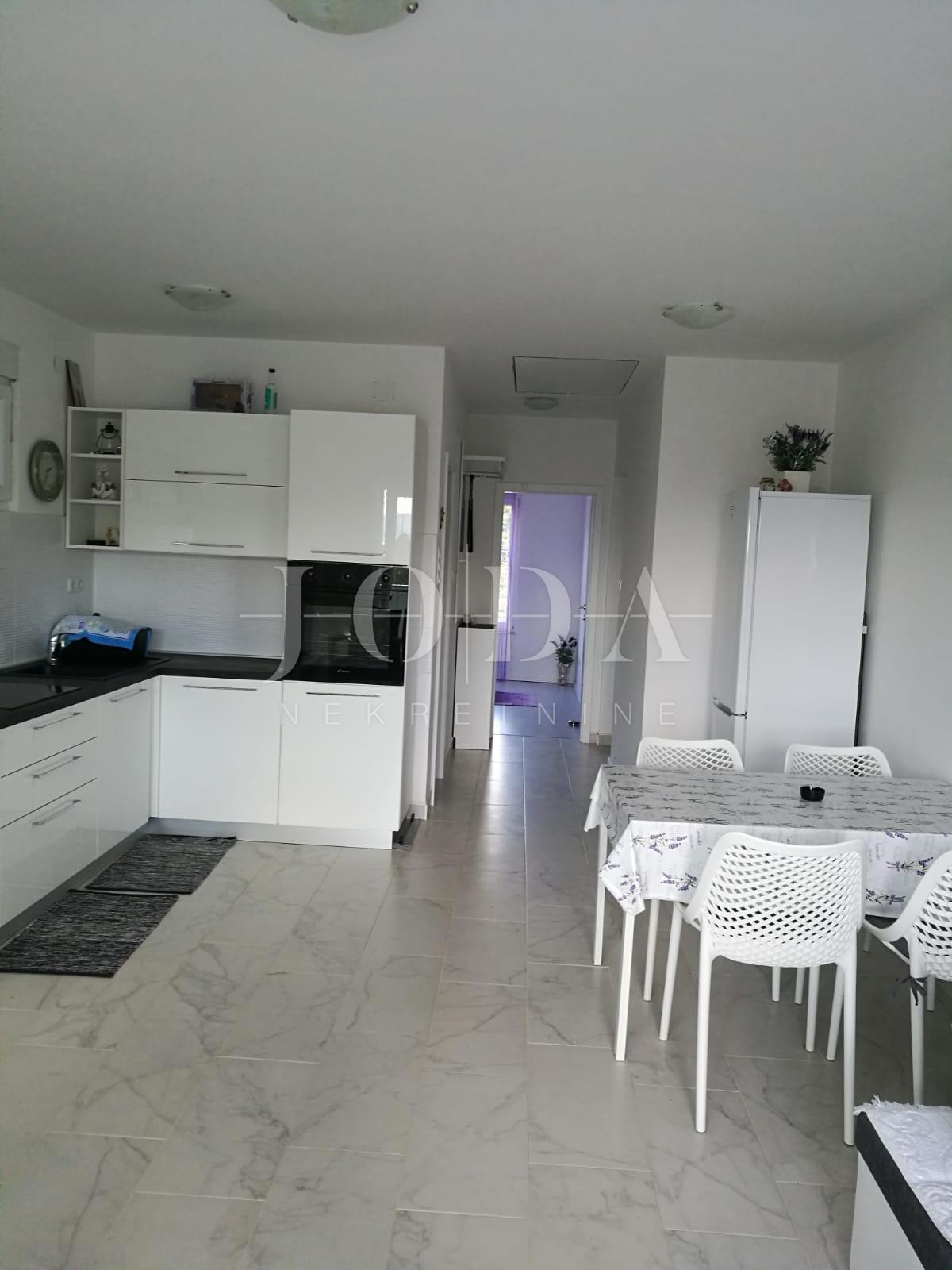 Stanovanje Povile, Novi Vinodolski, 115,56m2