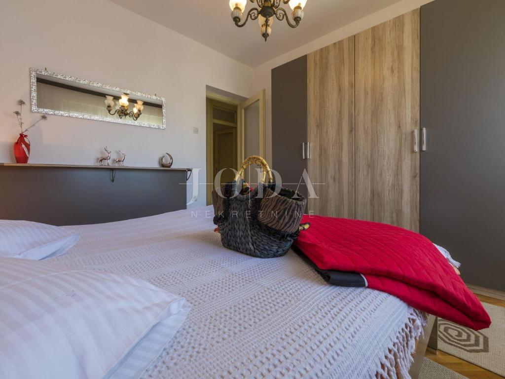 Hiša Novi Vinodolski, 250m2