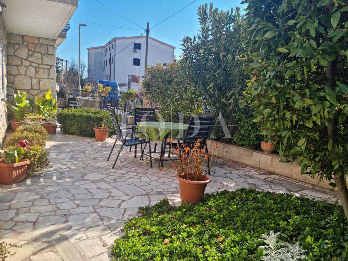 Hiša Novi Vinodolski, 250m2