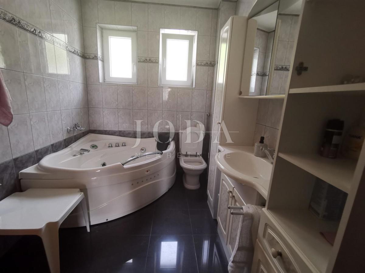 Hiša Crikvenica, 400m2