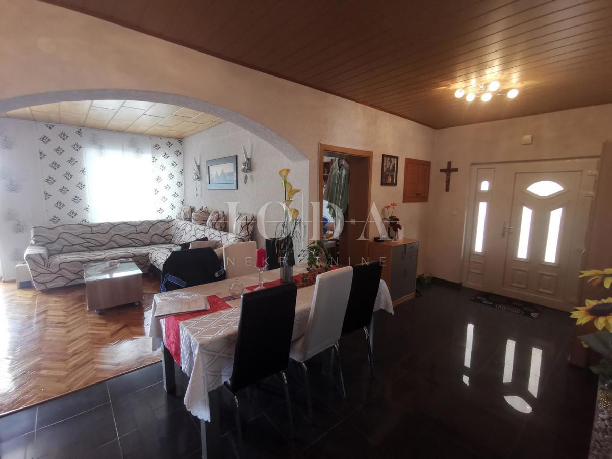 Hiša Crikvenica, 400m2