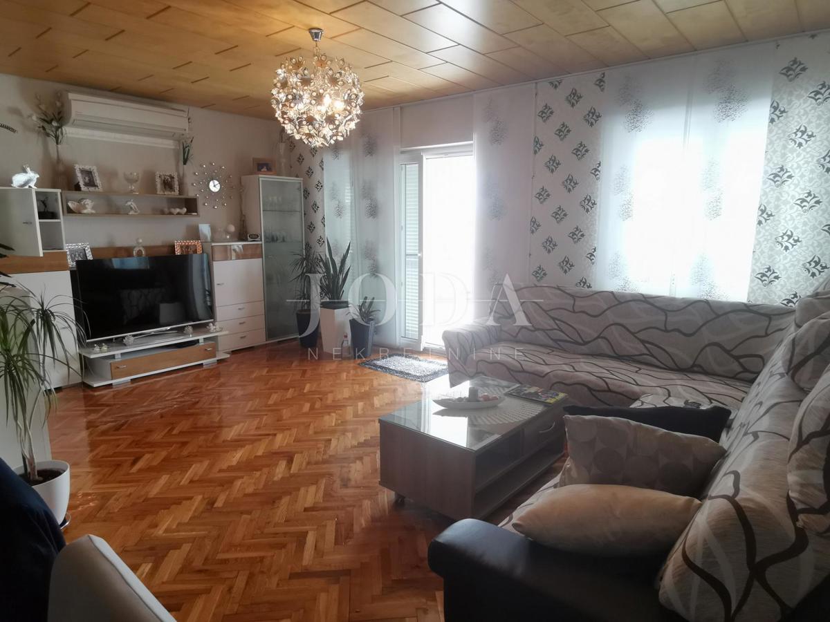 Hiša Crikvenica, 400m2