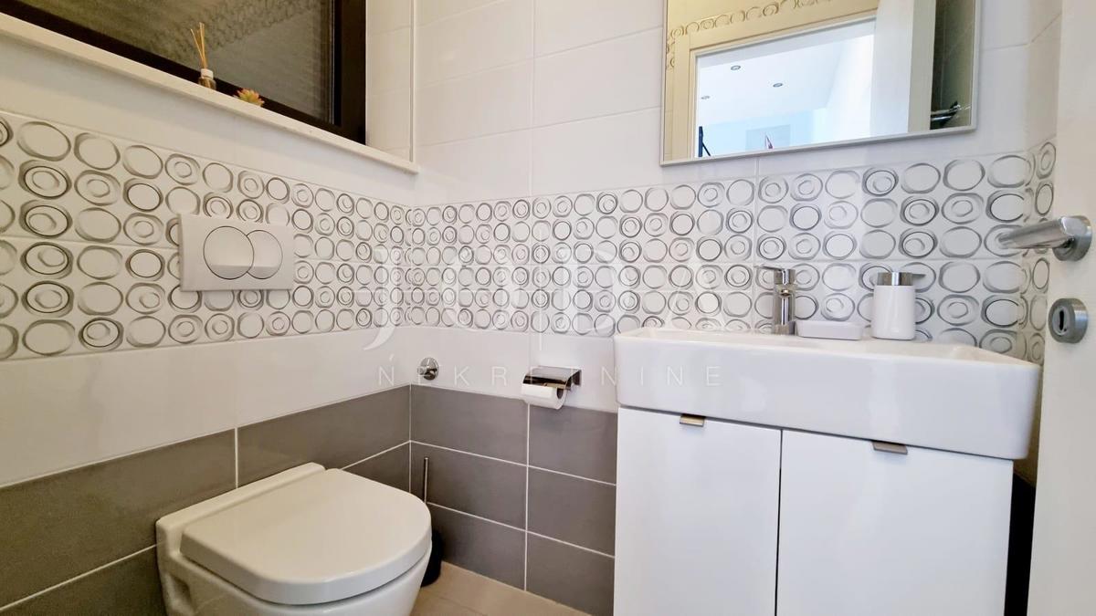 Hiša Šmrika, Kraljevica, 100m2