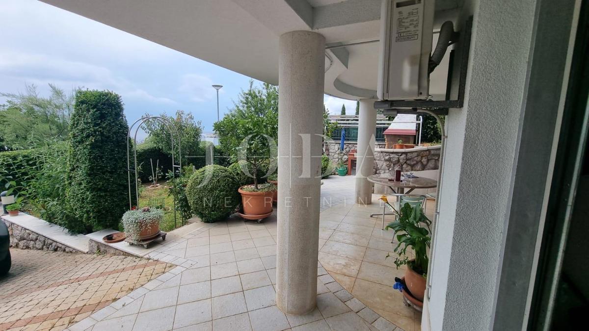 Hiša Smokvica Krmpotska, Novi Vinodolski, 198m2