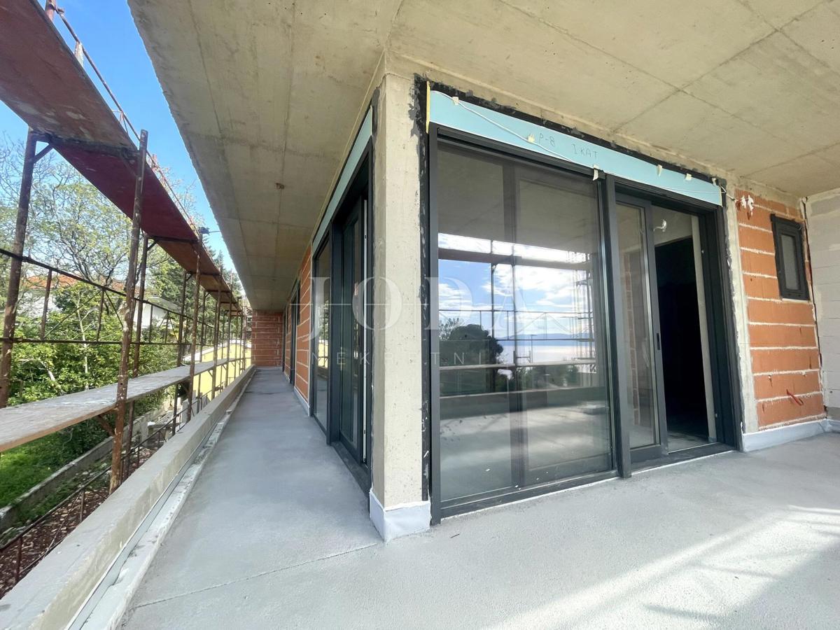 Luksuzna dvojna kuća u blizini mora s pogledom na more