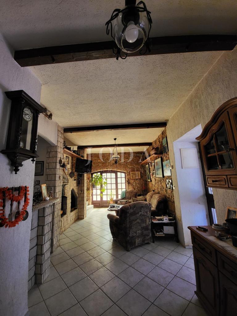 Samostojna hiša na mirni lokaciji, otok Krk