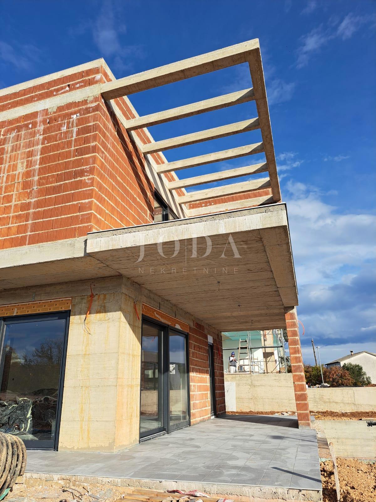 Moderna vila z bazenom in pogledom na morje, otok Krk