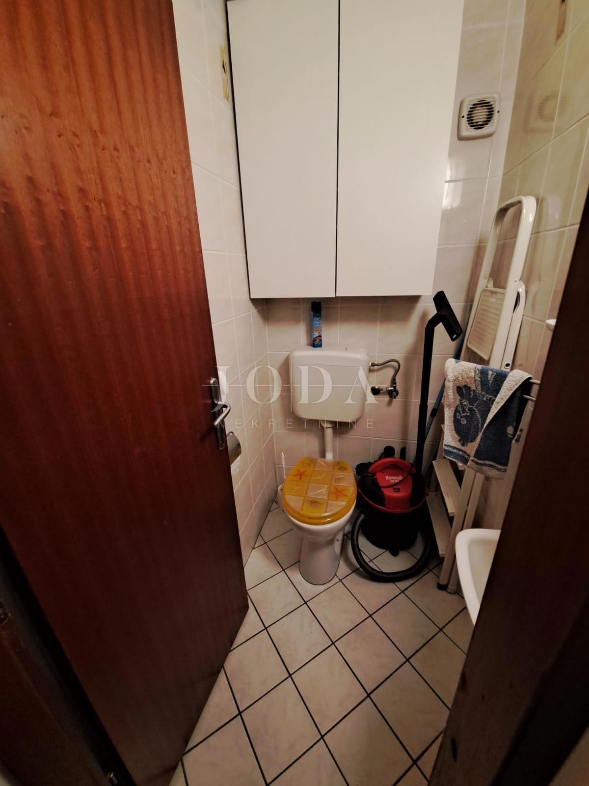 Trisobni apartma blizu morja, otok Krk