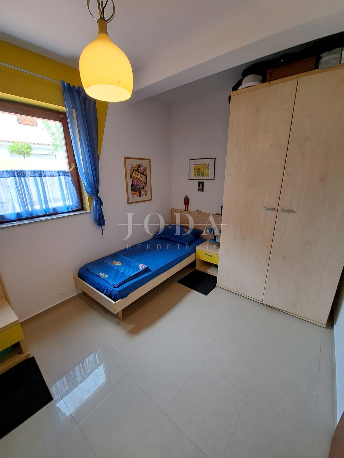Trisobni apartma blizu morja, otok Krk