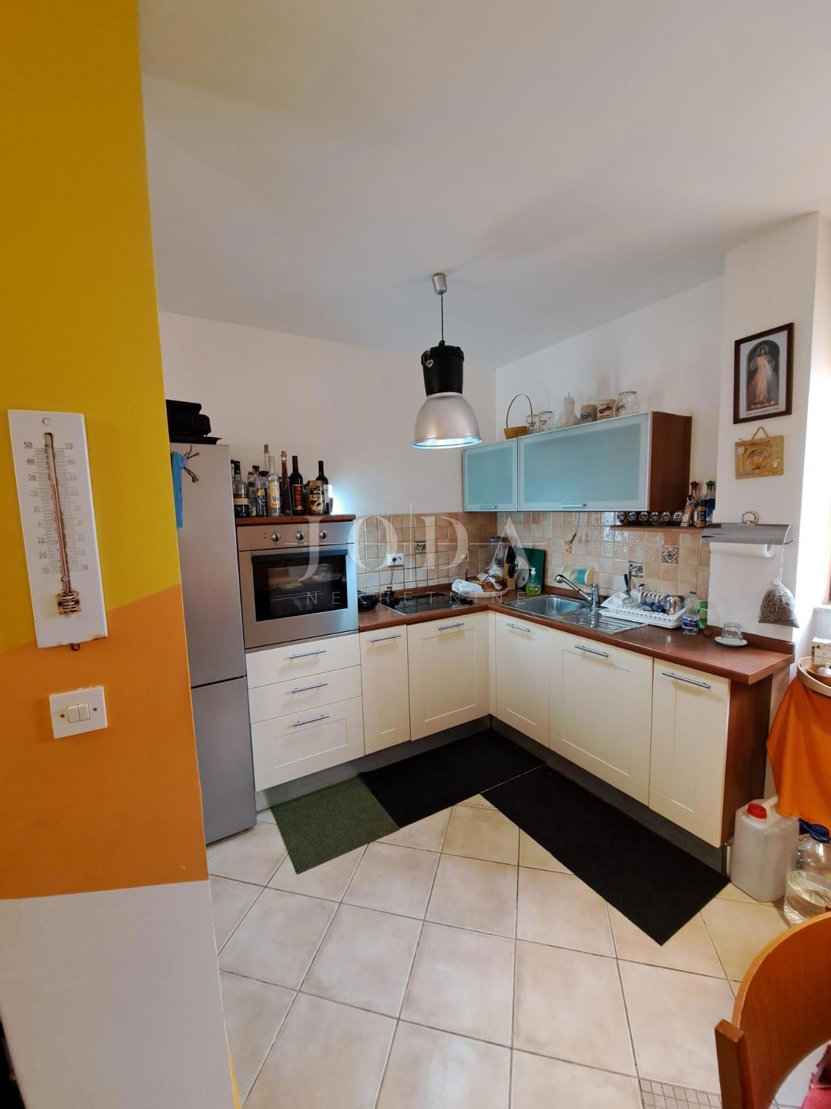 Trisobni apartma blizu morja, otok Krk