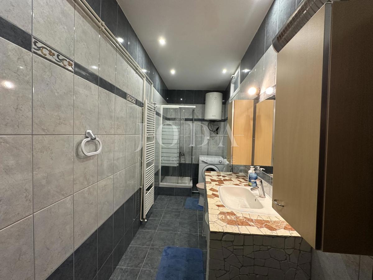 Hiša Novi Vinodolski, 230m2
