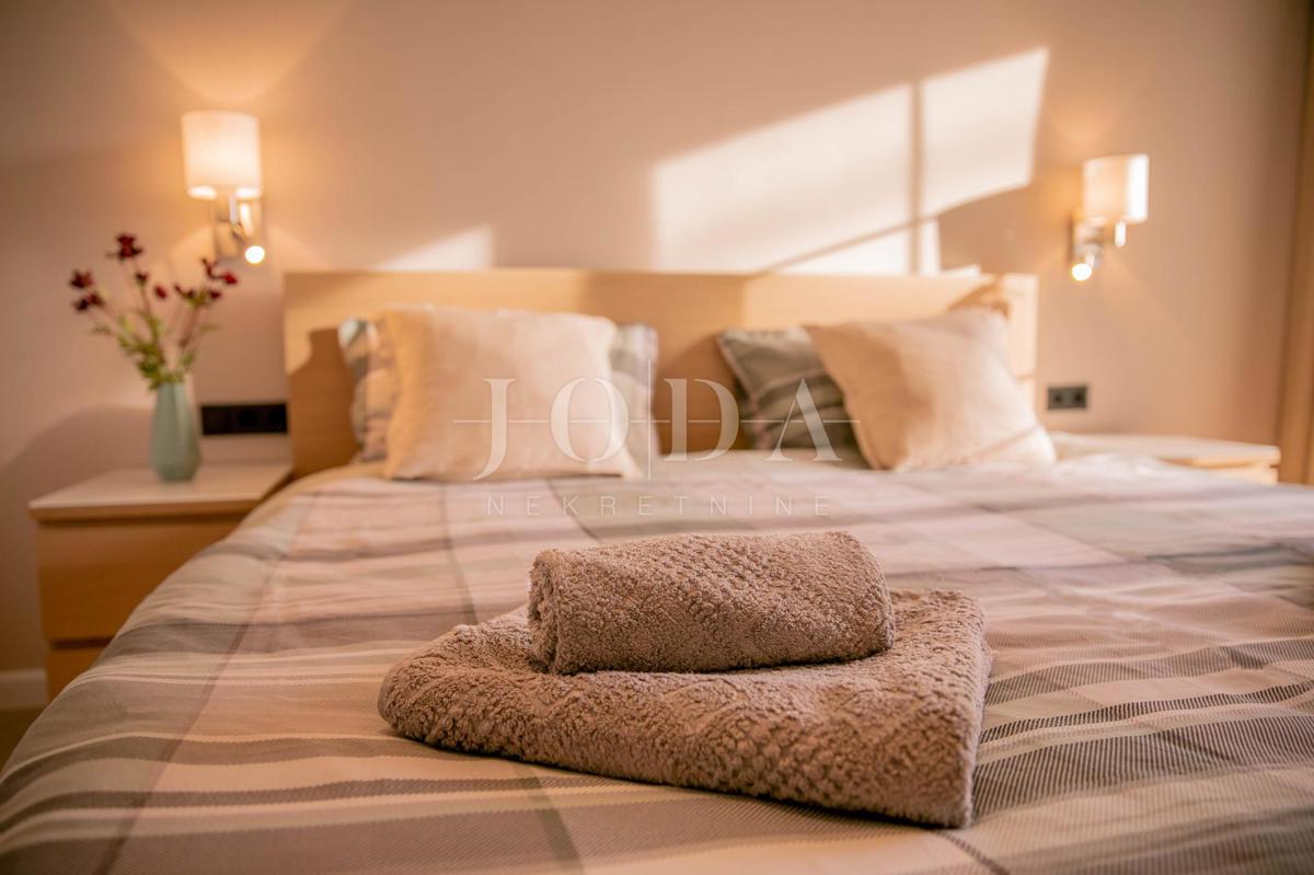 Hiša na odlični lokaciji le 50 m od morja - zaliv Soline