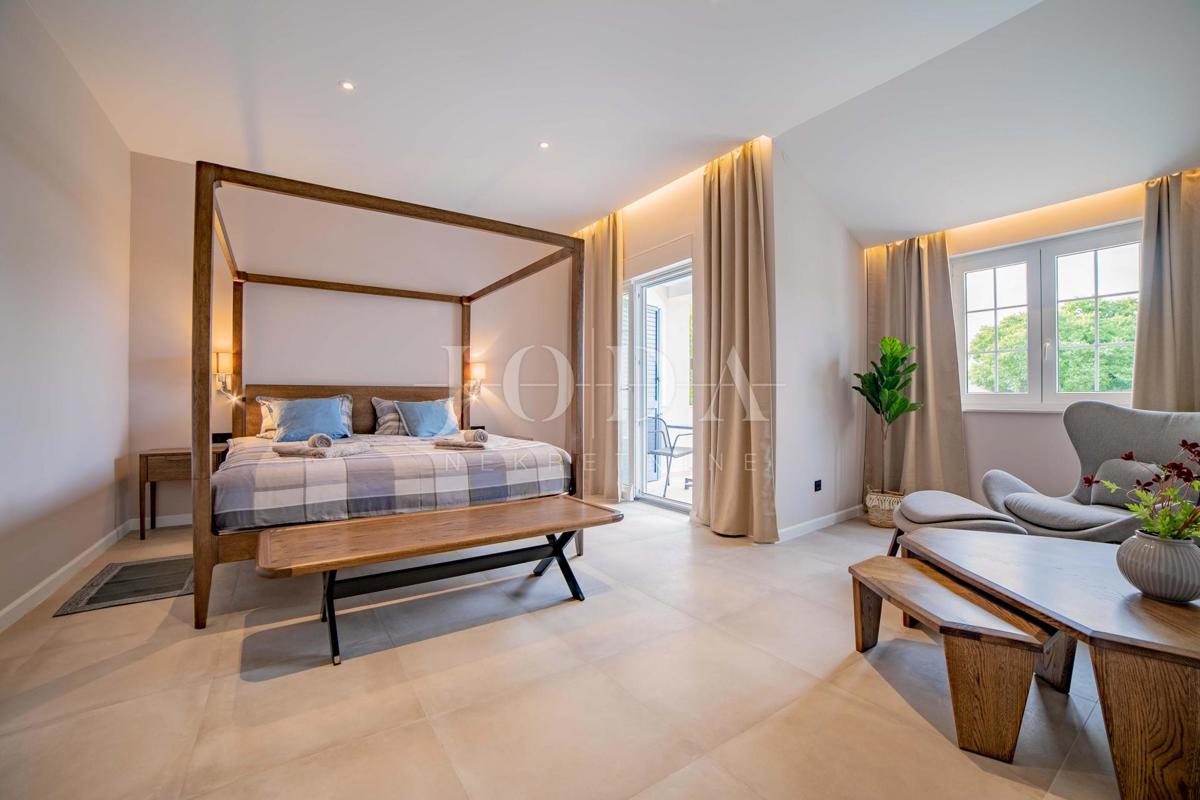 Hiša na odlični lokaciji le 50 m od morja - zaliv Soline