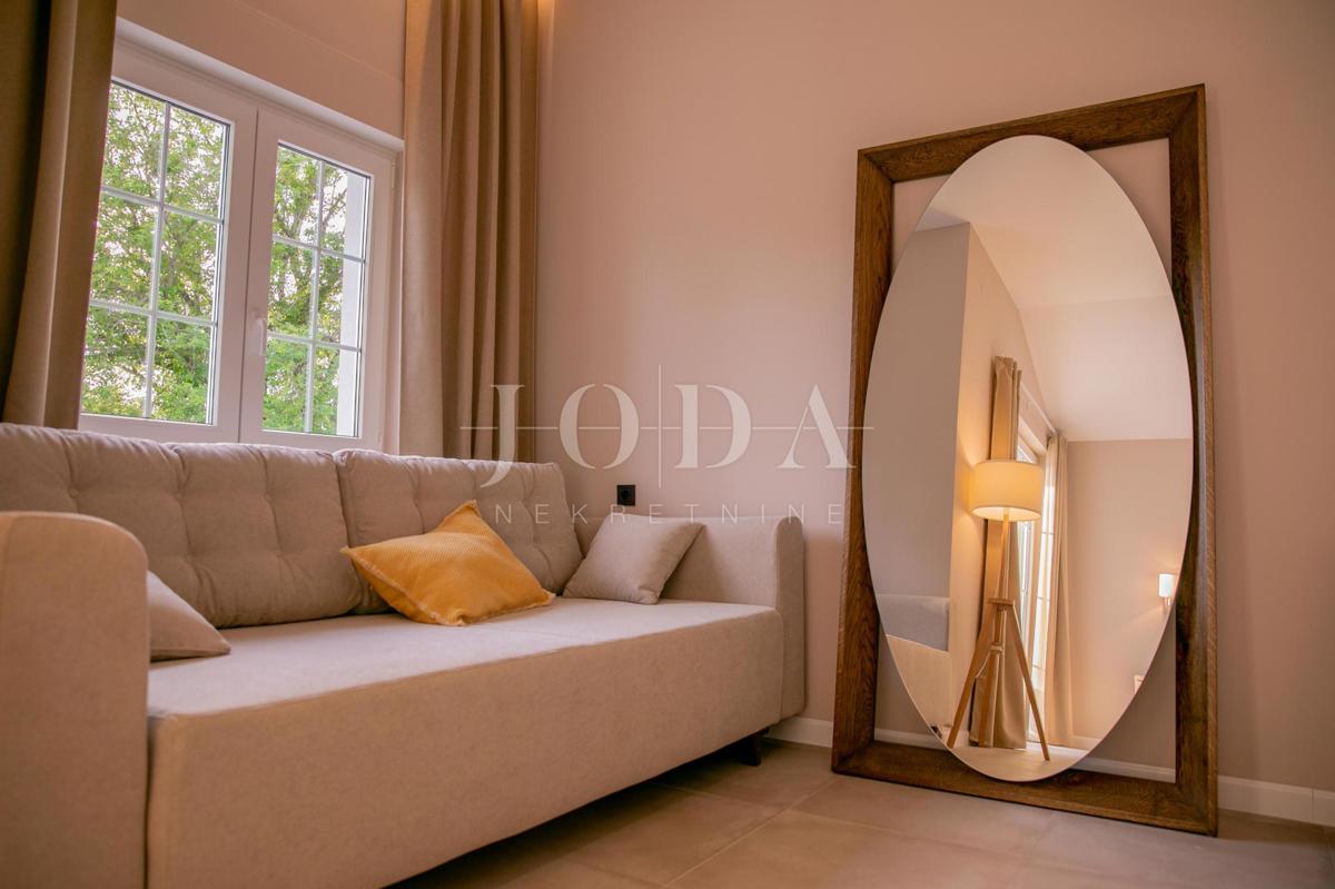 Hiša na odlični lokaciji le 50 m od morja - zaliv Soline