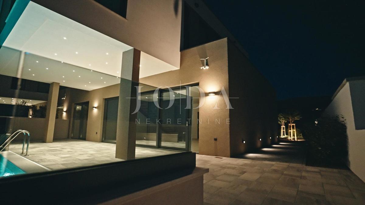 Hiša Jadranovo, Crikvenica, 186m2