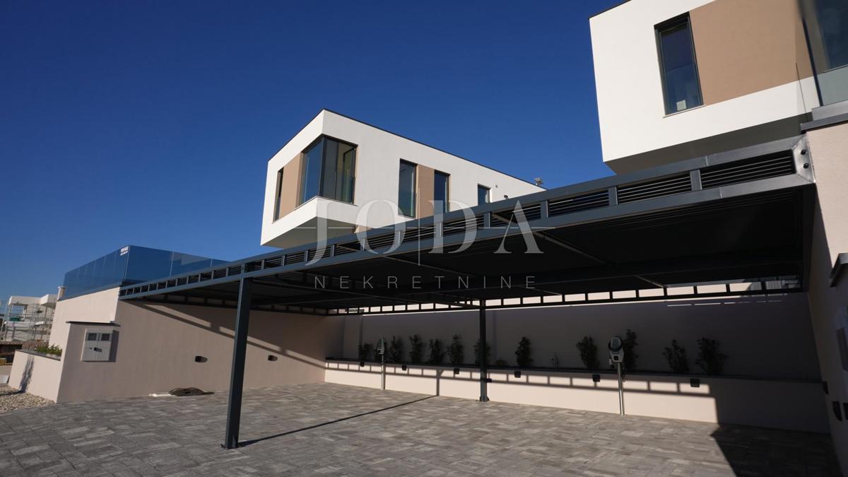 Hiša Jadranovo, Crikvenica, 186m2