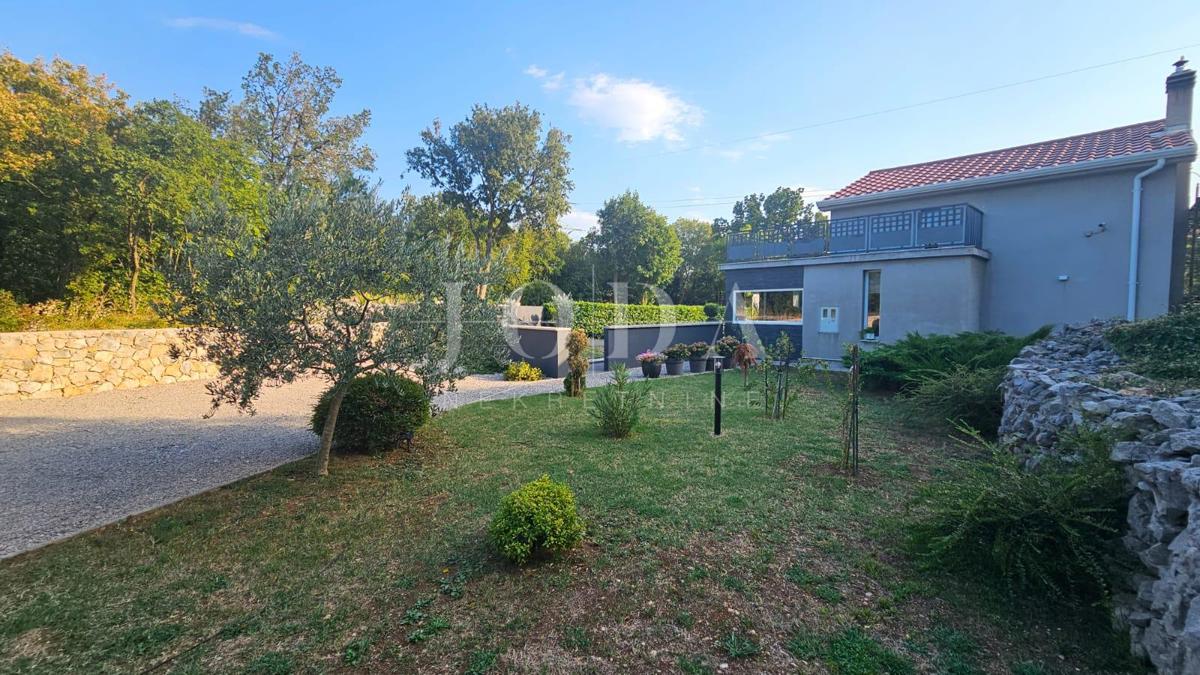 Samostojna hiša St Kuzam