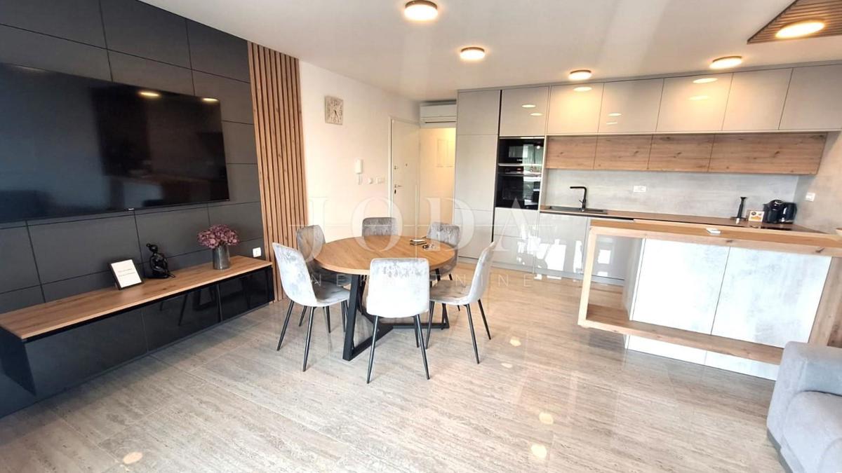 Apartma z bazenom na prestižni lokaciji!