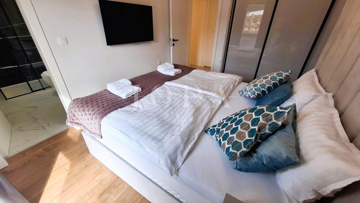 Apartma z bazenom na prestižni lokaciji!