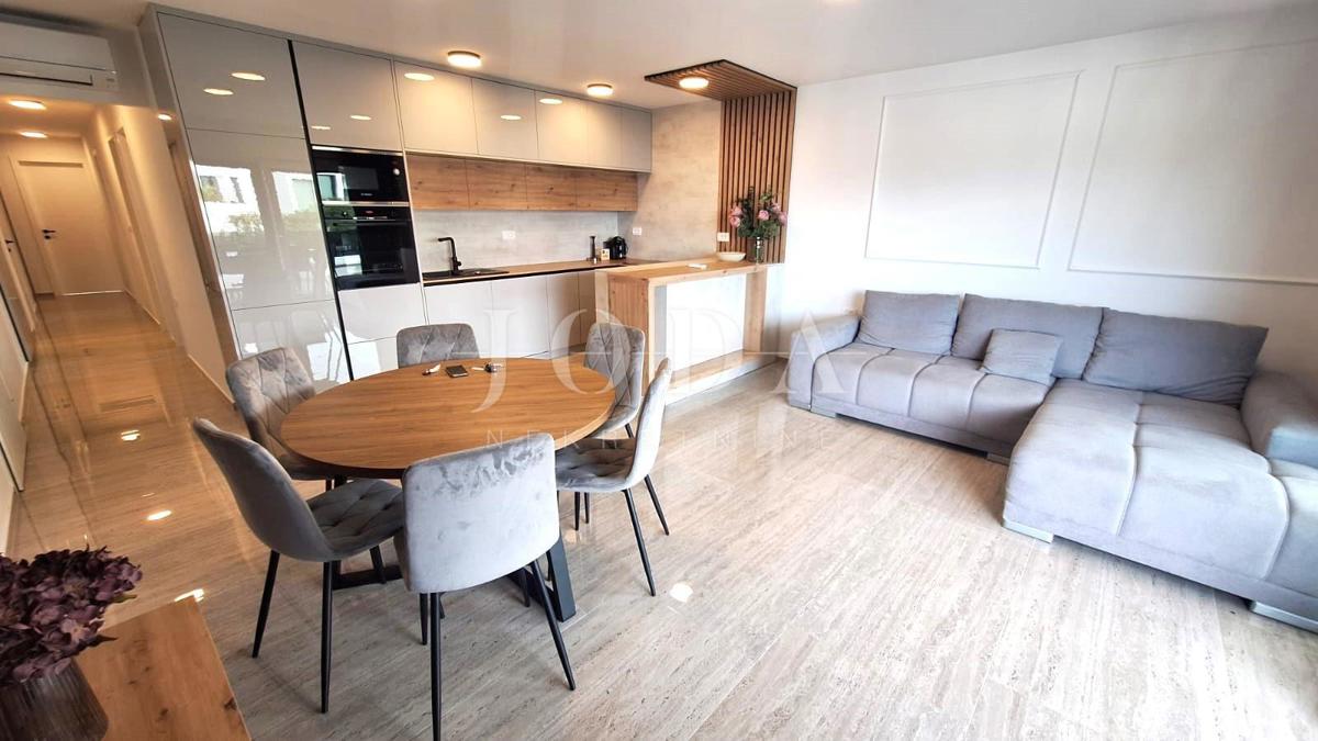 Apartma z bazenom na prestižni lokaciji!