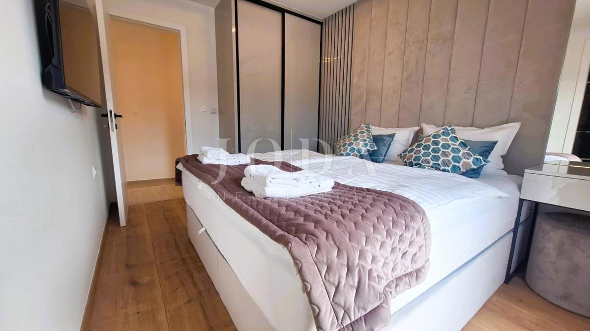 Apartma z bazenom na prestižni lokaciji!