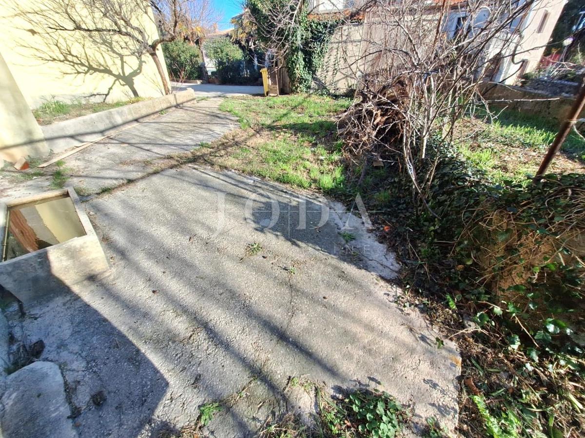 Otok Krk - odlična hiša s potencialom na lepi lokaciji