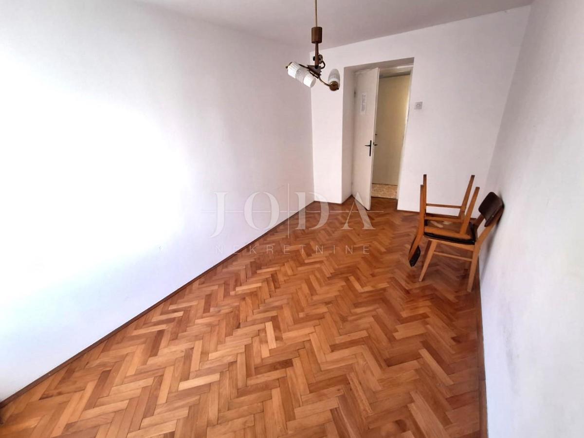 Otok Krk - odlična hiša s potencialom na lepi lokaciji