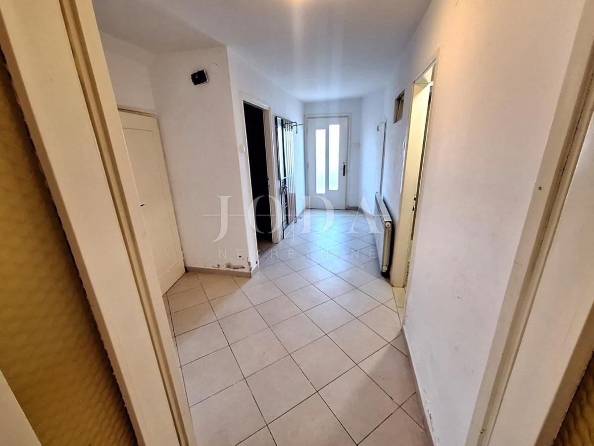 Otok Krk - odlična hiša s potencialom na lepi lokaciji