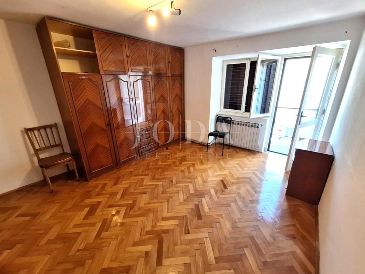 Otok Krk - odlična hiša s potencialom na lepi lokaciji