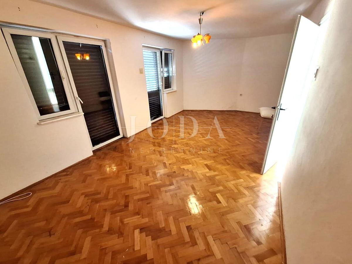 Otok Krk - odlična hiša s potencialom na lepi lokaciji