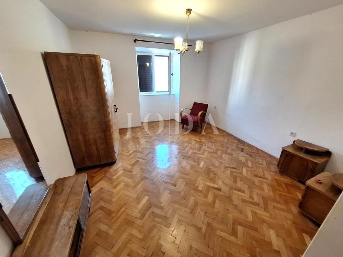 Otok Krk - odlična hiša s potencialom na lepi lokaciji