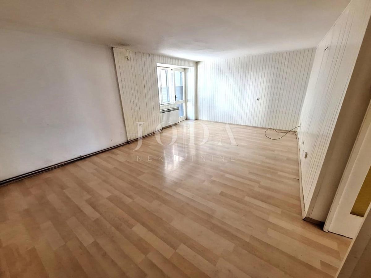 Otok Krk - odlična hiša s potencialom na lepi lokaciji