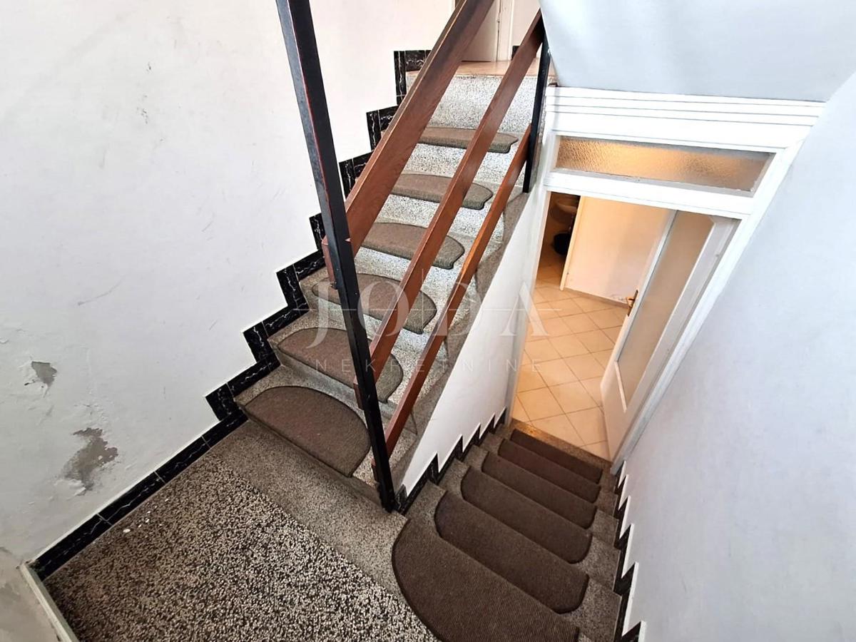 Otok Krk - odlična hiša s potencialom na lepi lokaciji