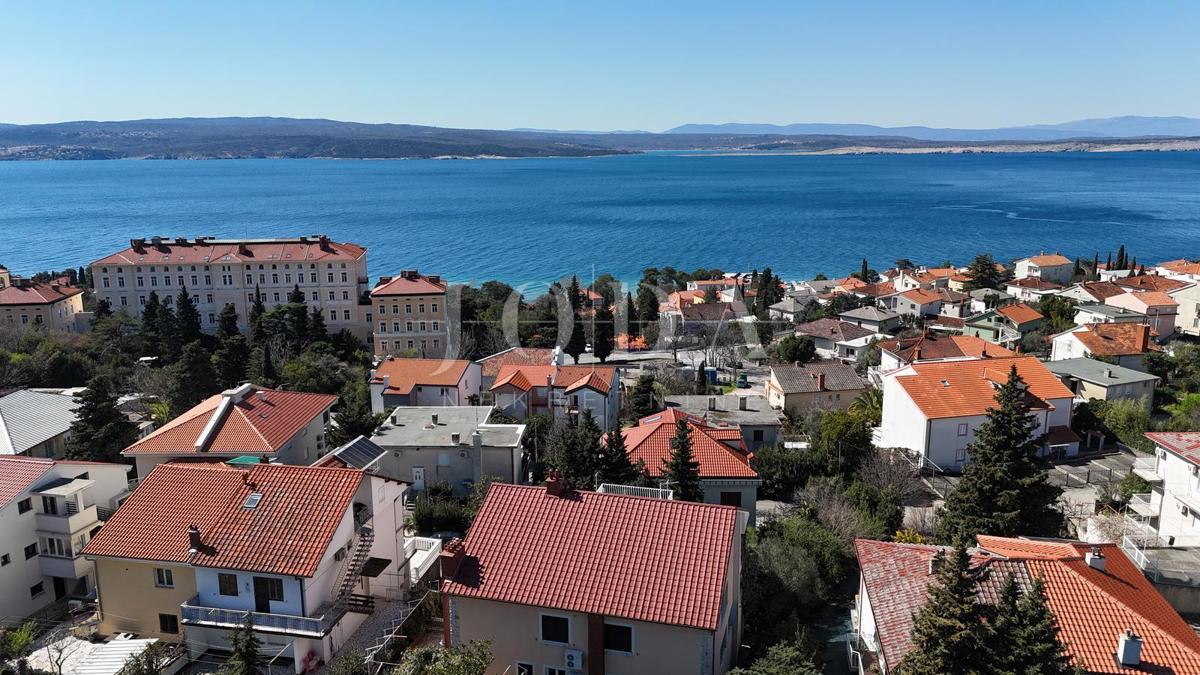 Prostorna hiša v Crikvenici – Idealna investicija za turizem