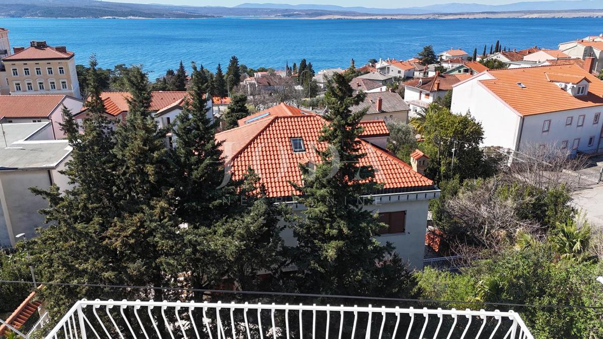 Prostorna hiša v Crikvenici – Idealna investicija za turizem
