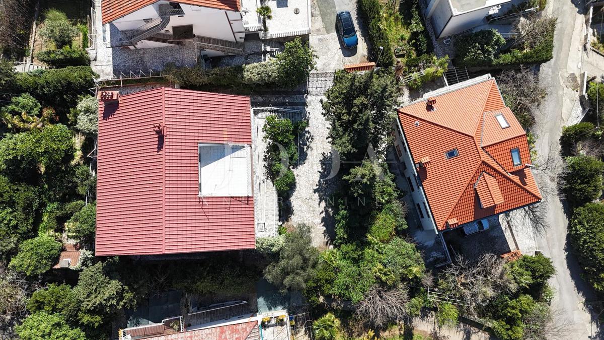 Prostorna hiša v Crikvenici – Idealna investicija za turizem
