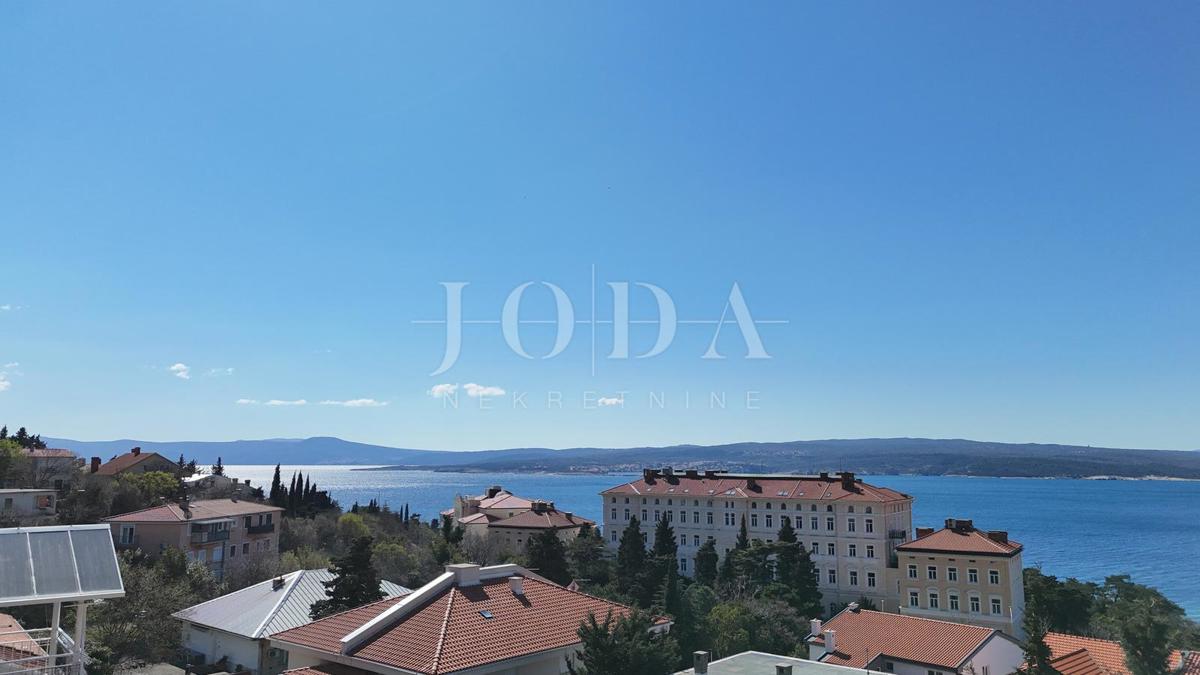 Prostorna hiša v Crikvenici – Idealna investicija za turizem
