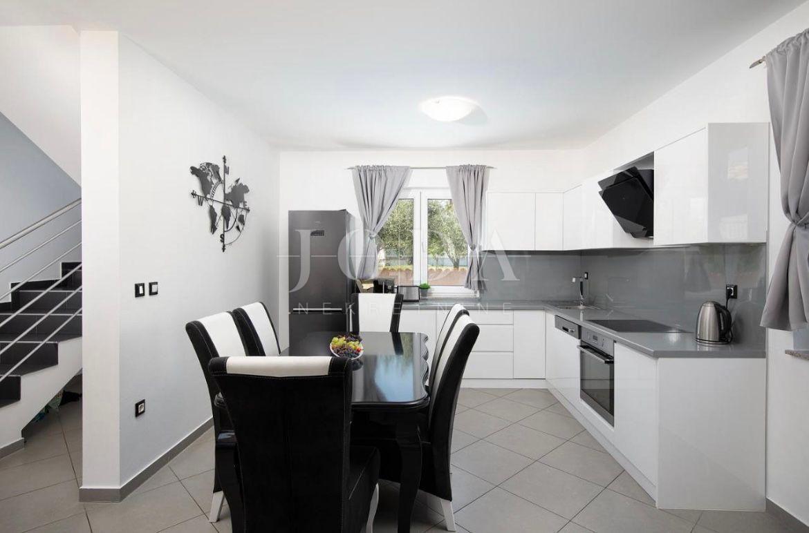 Hiša Loborika, Marčana, 210m2