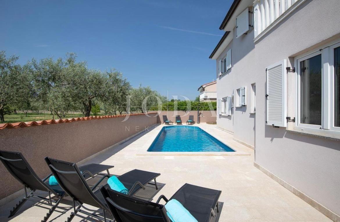 Hiša Loborika, Marčana, 210m2