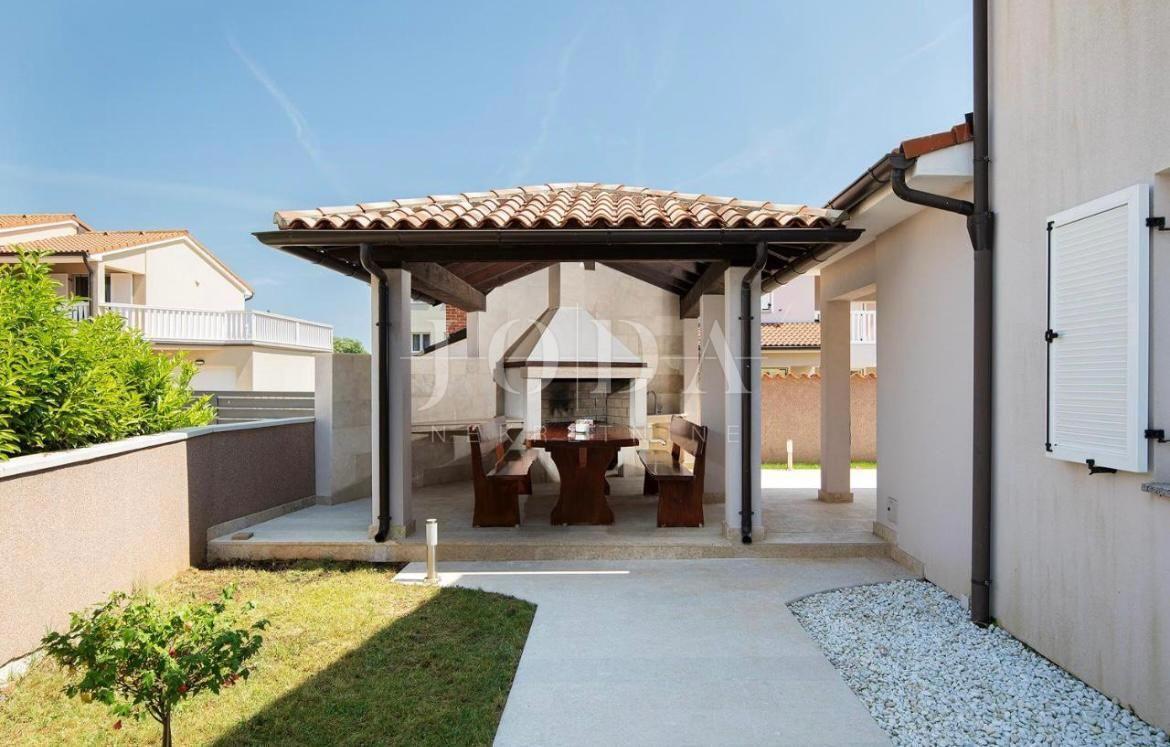 Hiša Loborika, Marčana, 210m2