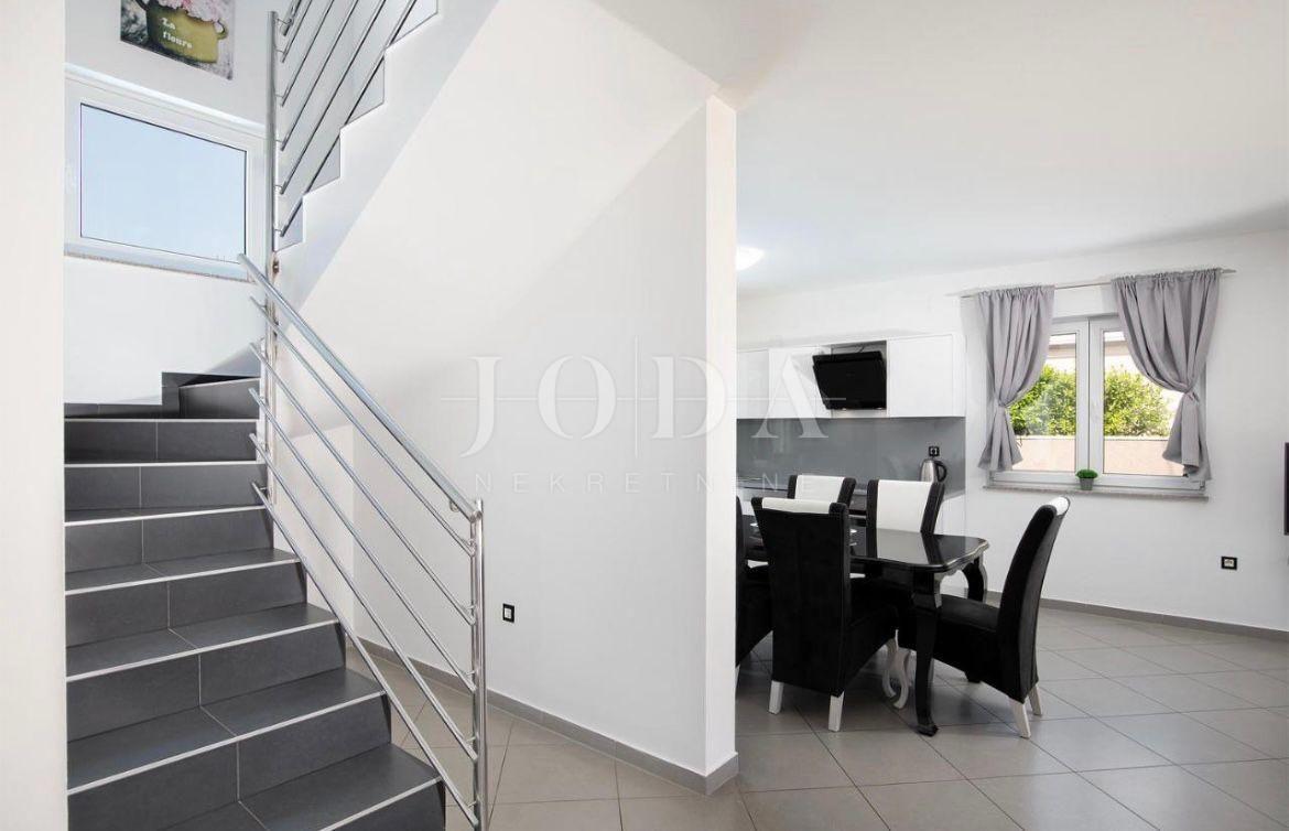 Hiša Loborika, Marčana, 210m2