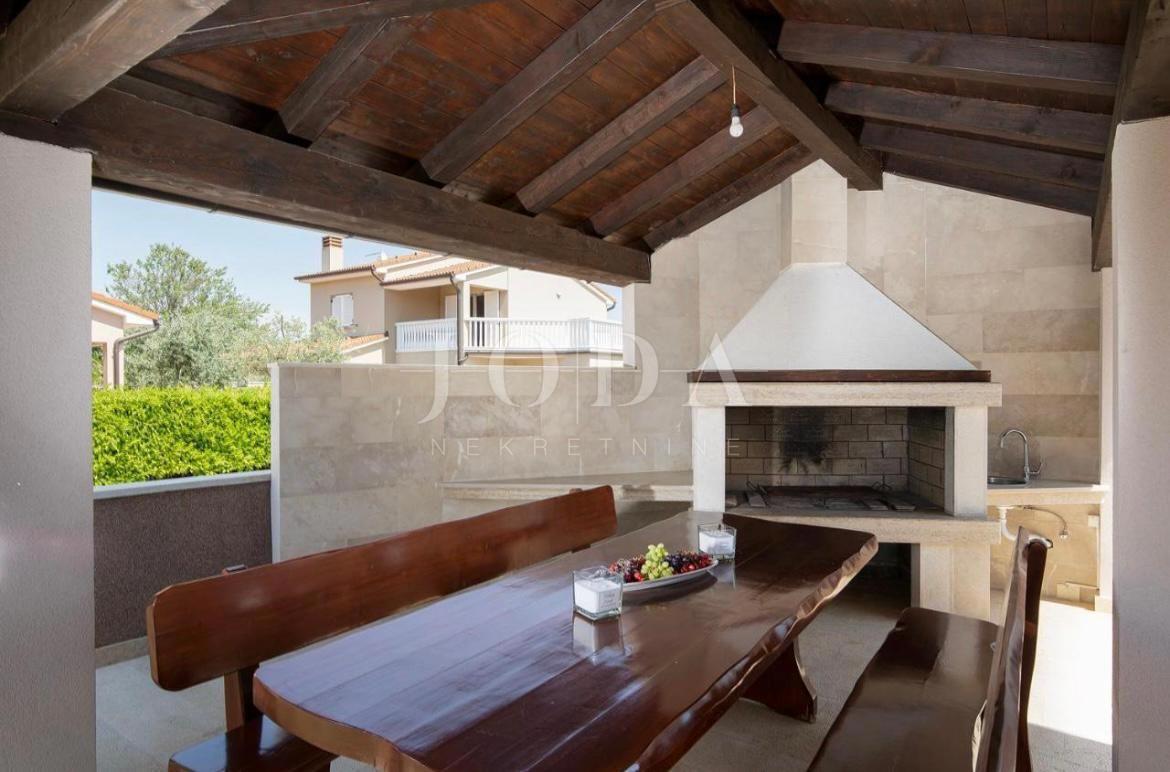 Hiša Loborika, Marčana, 210m2