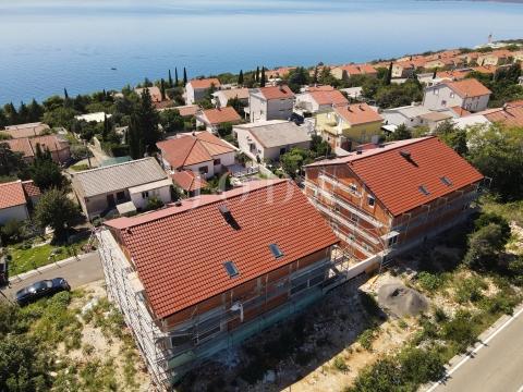 Nova stavba s panoramskim pogledom na morje