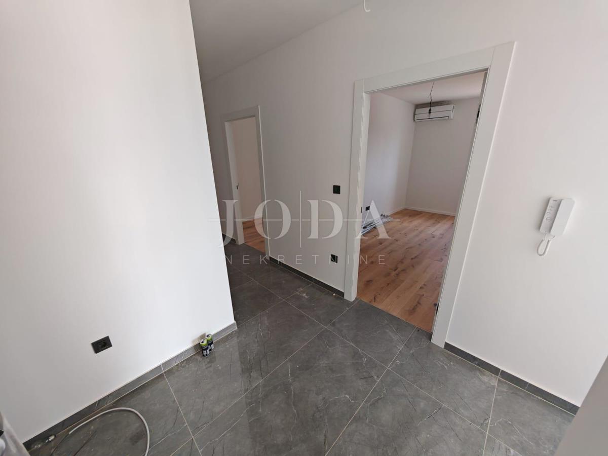 Nova stavba s panoramskim pogledom na morje